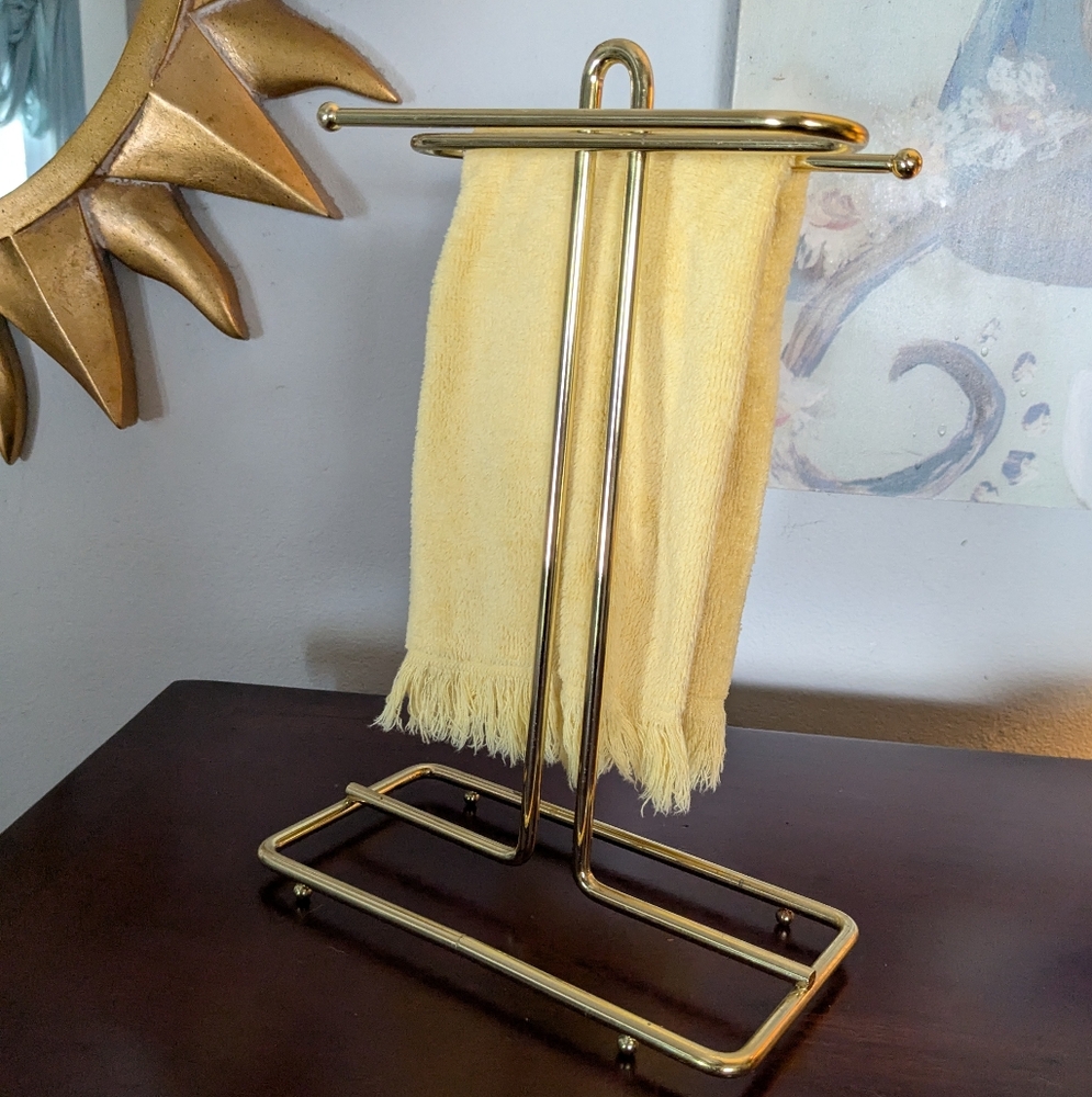Brass Bath Accessory Tea Towel Counter Top Rack Holder 10" Tall Washcloth VTG
